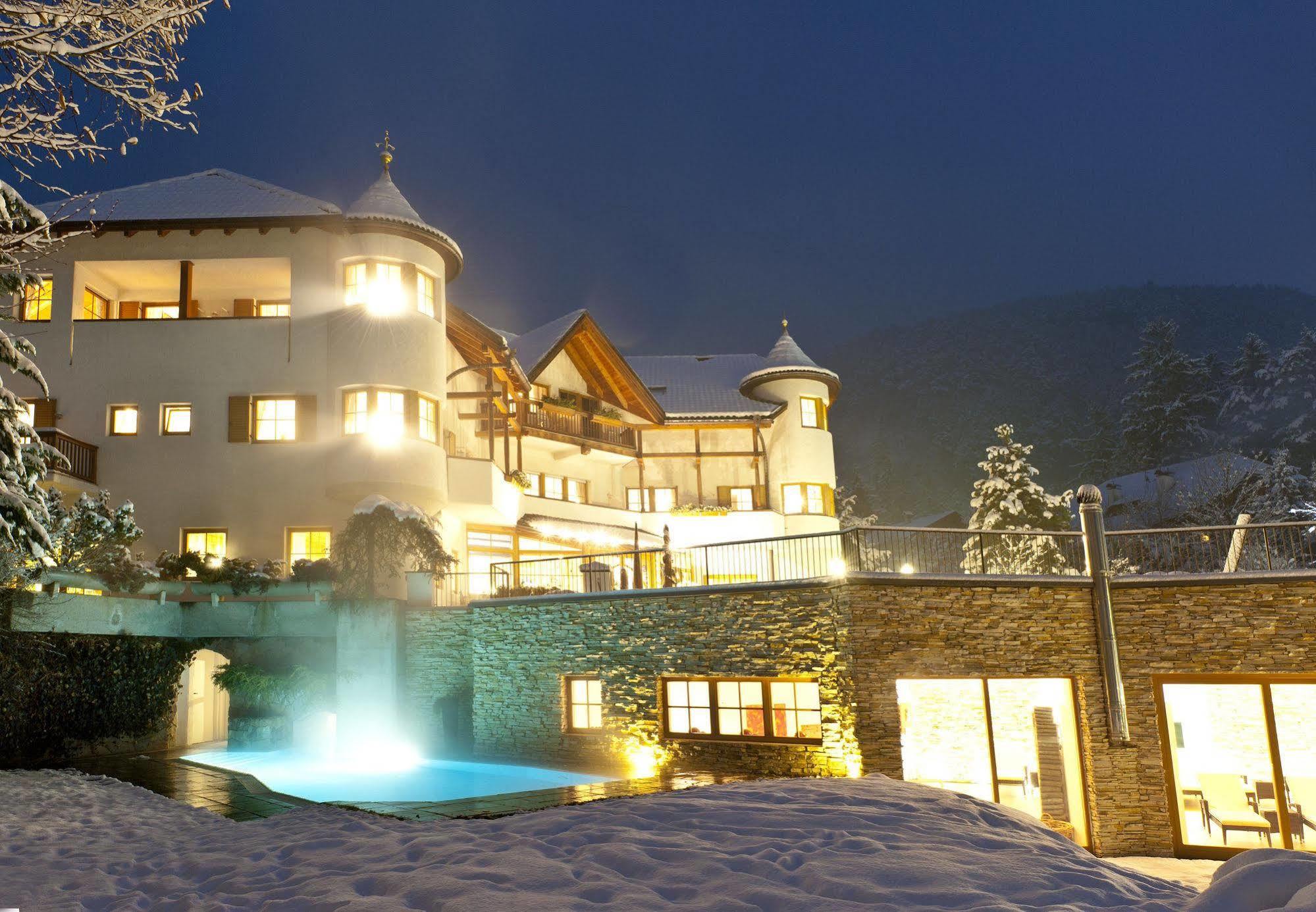 Taubers Bio Vitalhotel Kiens Exterior foto